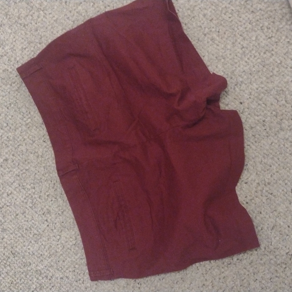 Shorts - Picture 2 of 5